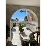 Beach Front Apt Next To Puerto Banus Harbour